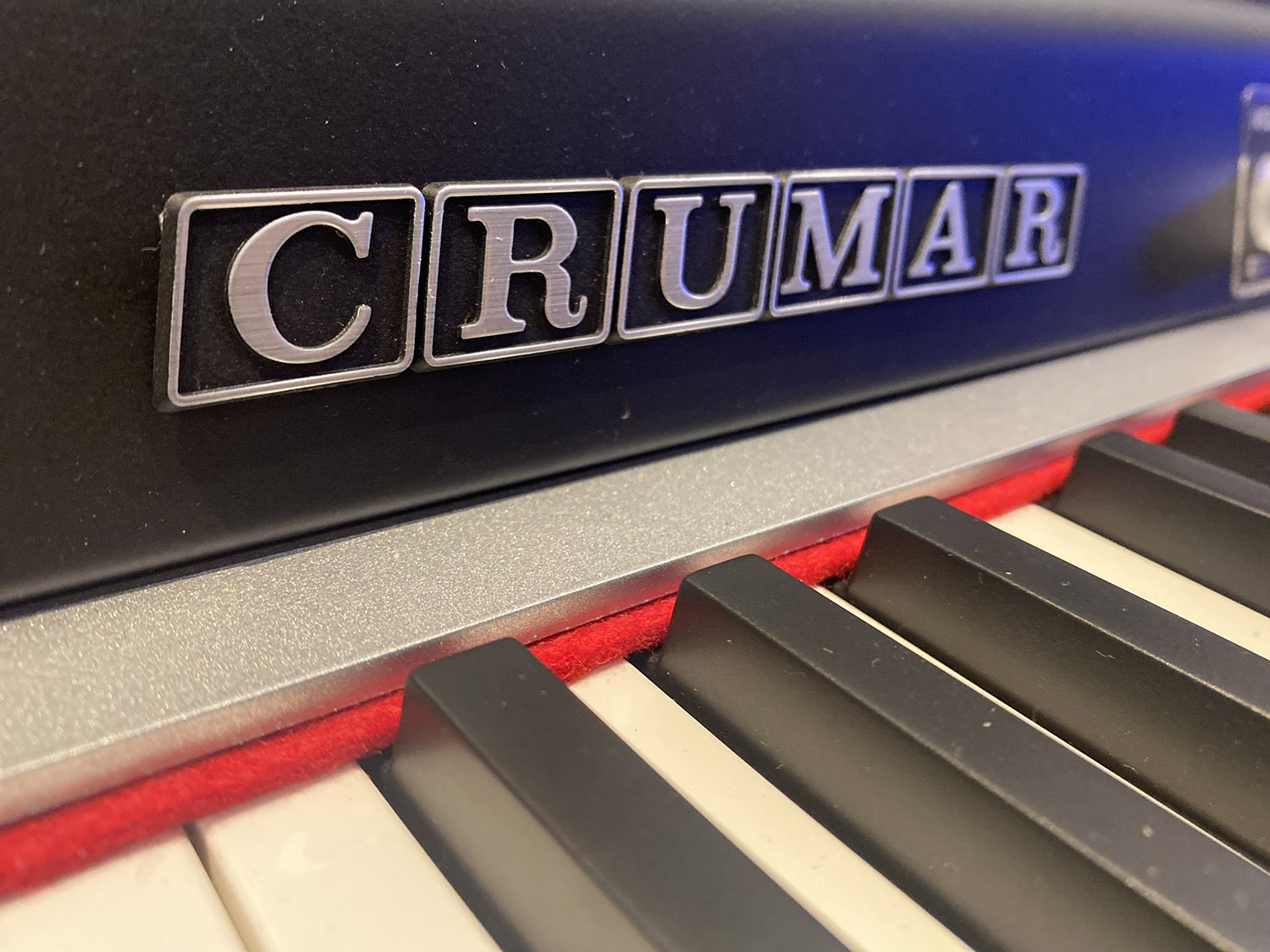 Nuova distribuzione Crumar